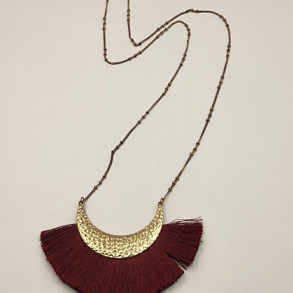 Maroon Fring Necklace   - Picture 2 of 3